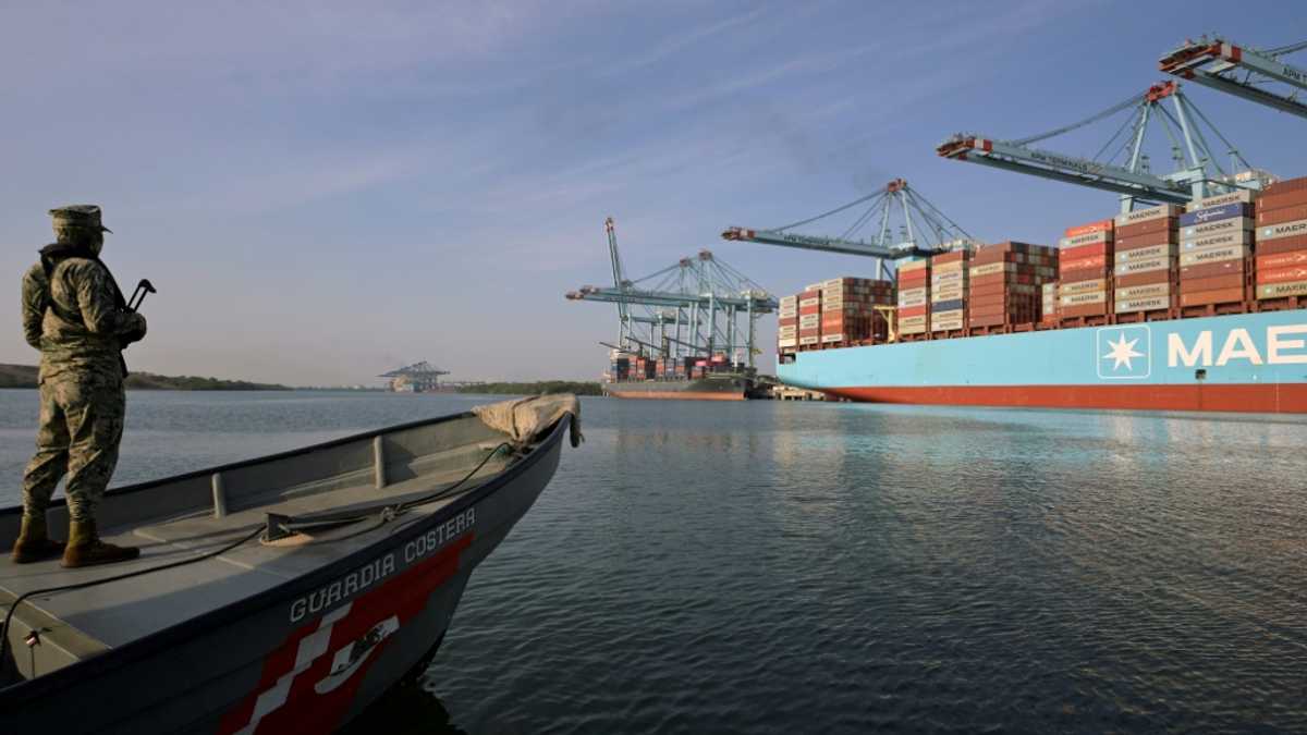 Mexican mega-port confronts Trump's tariff storm
