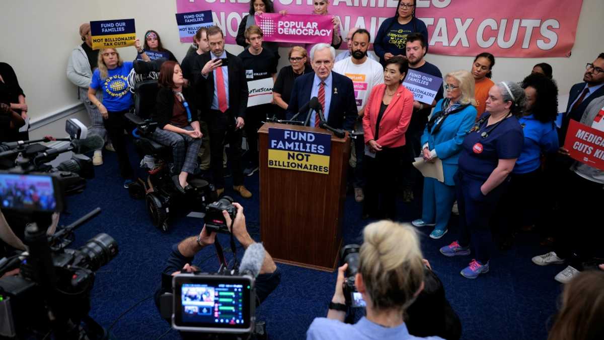 Republicans eye key votes on Trump tax cuts mega-bill