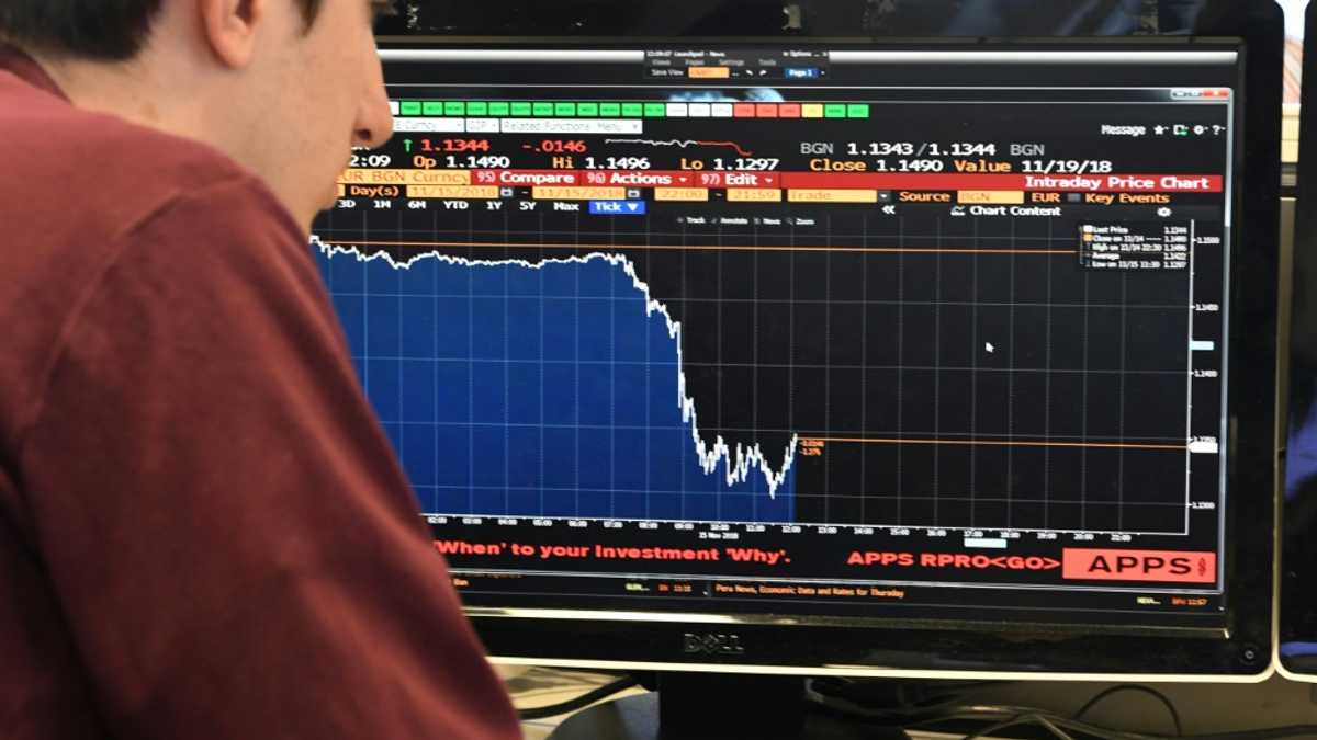 Bloomberg financial markets data service hit by outage