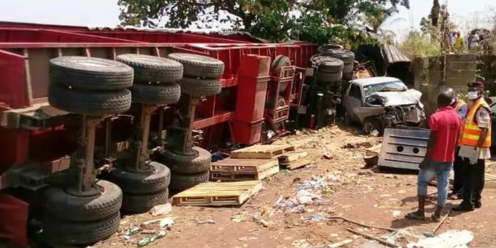 7 Die, 11 Injured Niger Truck Accident