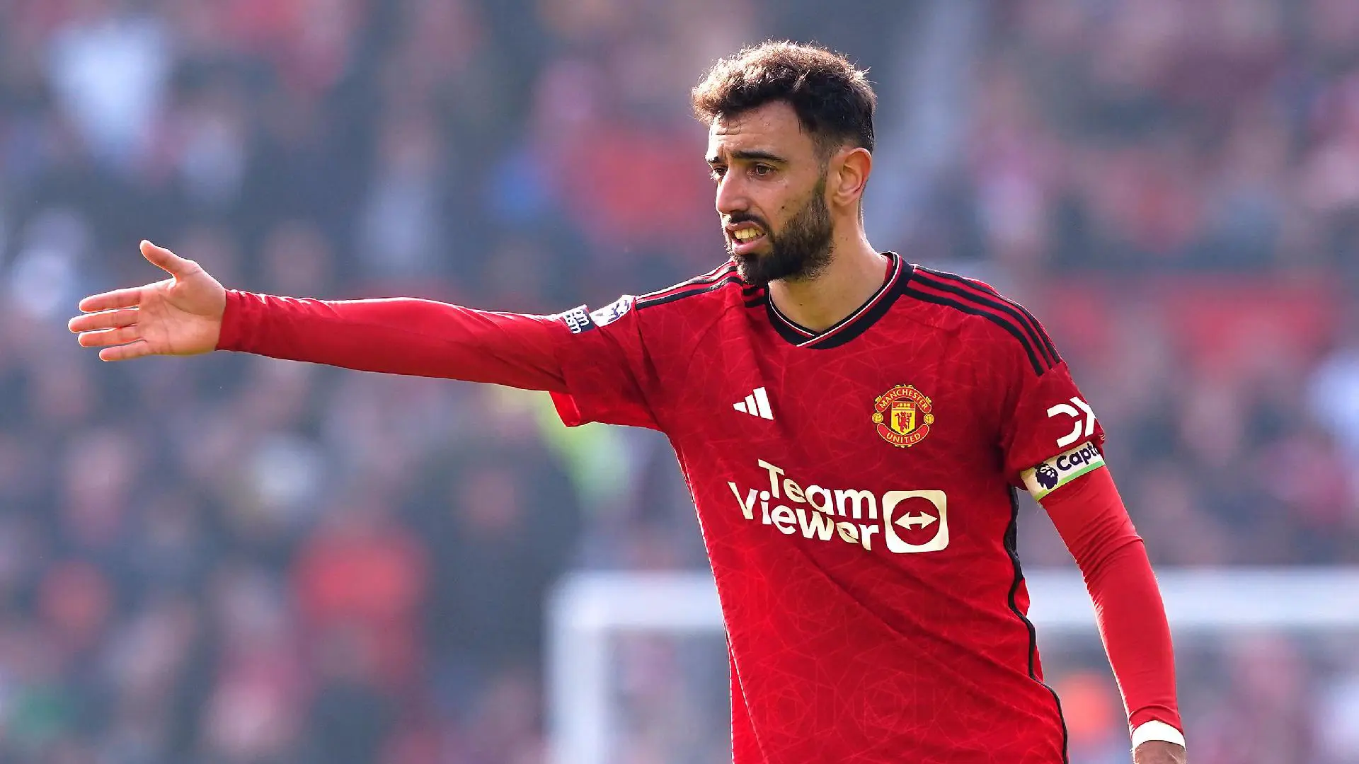 Bruno Fernandes names three Man Utd players that need to step up next season