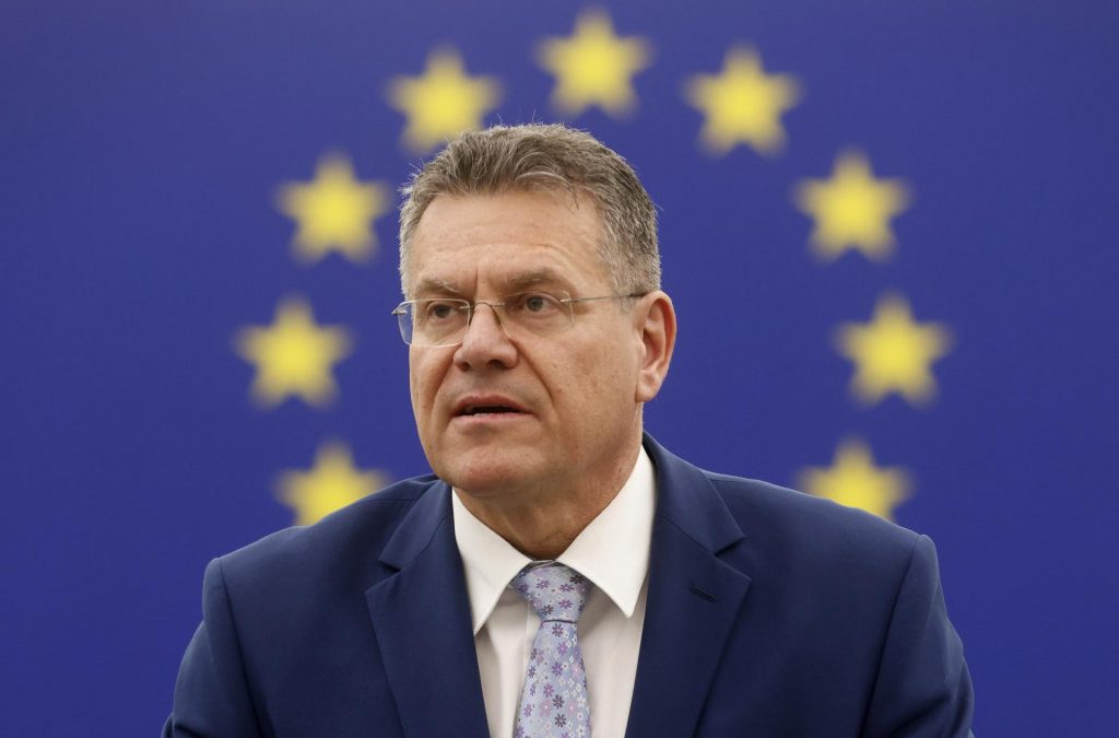 EU Commission warns of new U.S. tariffs on pharmaceuticals, chips