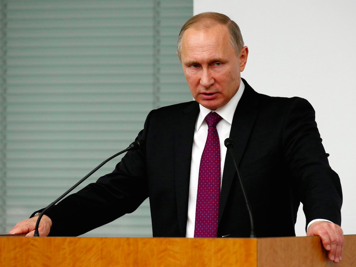 EU approves 17th package of sanctions against Russia