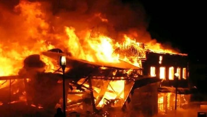 Fire Destroys 4 Shops, Building, Vehicle In Oyo