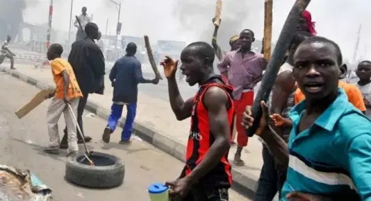 Hoodlums Kill Cop, Lawyer, 1 Other In Anambra