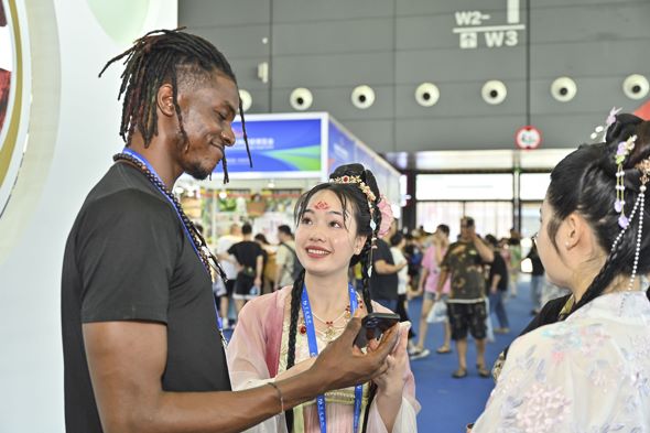 Hunan Ya Ruwaito Samuwar Karin 6.3% Na Kayayyakin Da Ake Fitarwa Zuwa Afirka Tsakanin Janairu Da Afrilu
