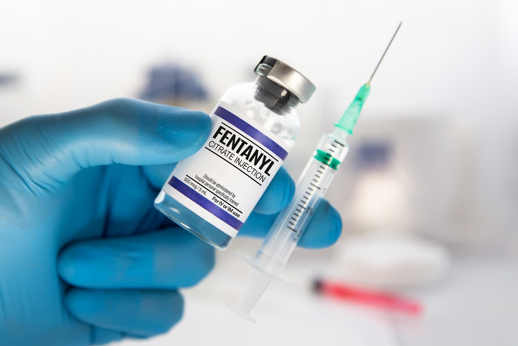 Ma’aikatar Harkokin Wajen Sin Ta Ce Harajin Fentanyl Ya Gurgunta Hadin Gwiwar Amurka Da Sin Kuma Fiye Da Kashi 90% Na Jama’a Sun Koka Da “Jarabar” Amurka Ta Cin Zarafi