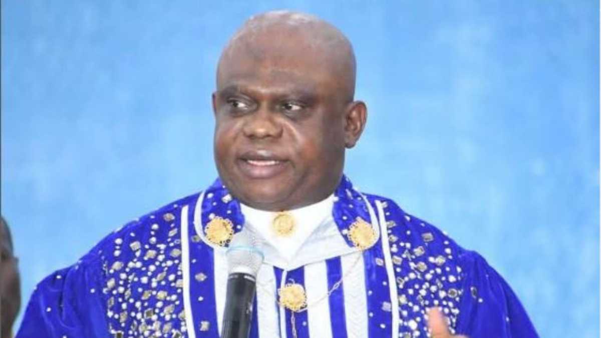Nigerian Philanthropist Pastor Rejects Girl Abandoned at His Residence