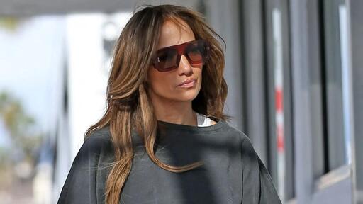Photographer, Firm Sue Jennifer Lopez $300k For Posting Own Photos Online