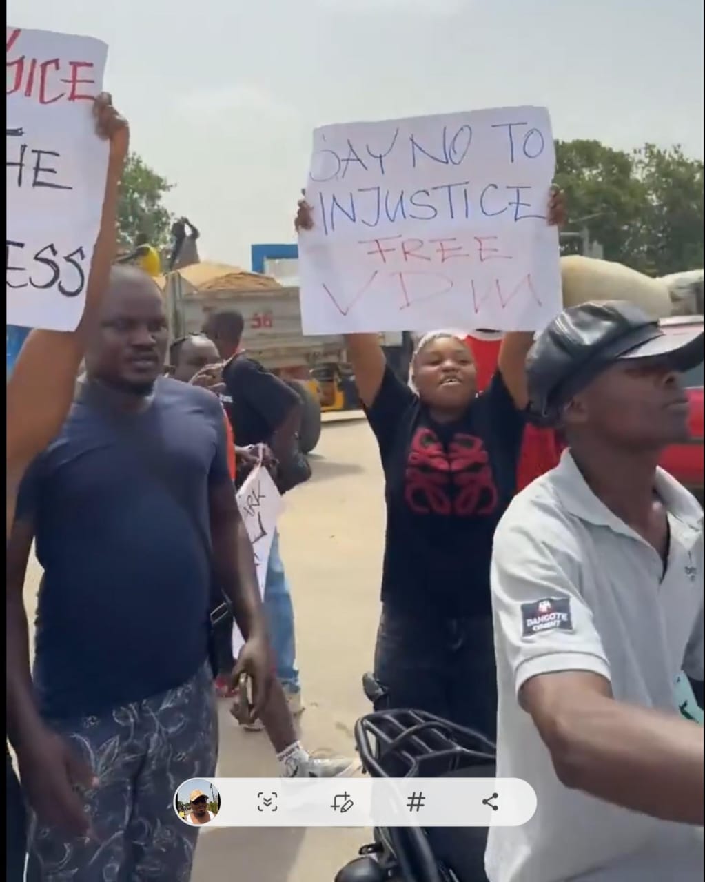 Protesters Storm GTBank In Abuja To Demand Release Of Activist VeryDarkMan