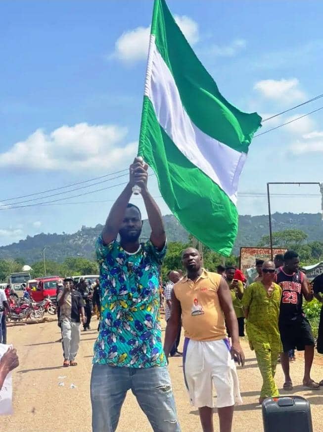 Protesting Youths Block Highway Over Kidnappings, Poor Infrastructure In Edo