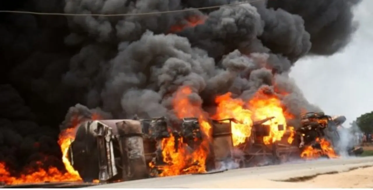 Tyres laden truck razed in Oyo as petrol tanker crashes, spilling content