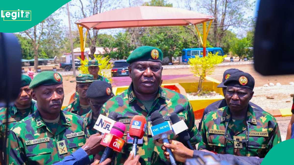 'Yan Ta'addan Boko Haram Sun ga Ta Kansu, Babban Hafsan Sojojin Kasa Ya Koma Borno